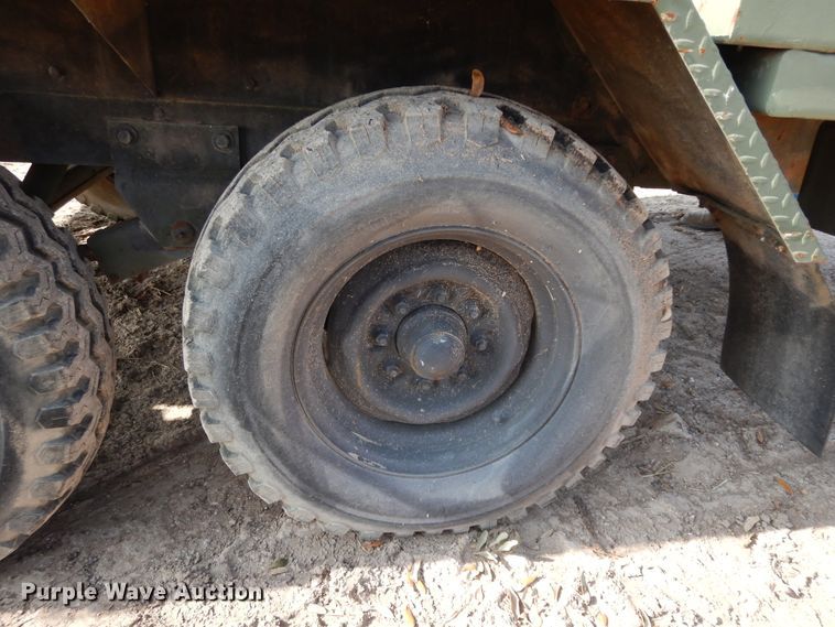 image for item DI8627 1987 Ingersoll Rand P-250-W-D-M-H268  air compressor