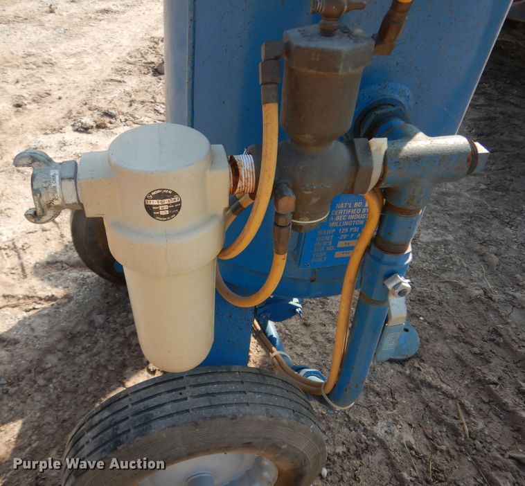 image for item DI8627 1987 Ingersoll Rand P-250-W-D-M-H268  air compressor