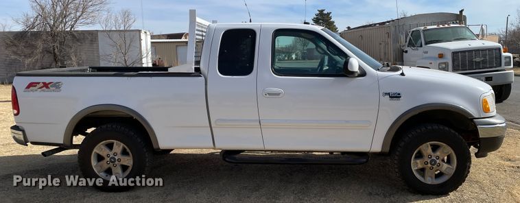 image for item DJ5015 2002 Ford F150  SuperCab pickup truck