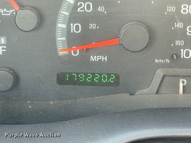 image for item DJ5015 2002 Ford F150  SuperCab pickup truck