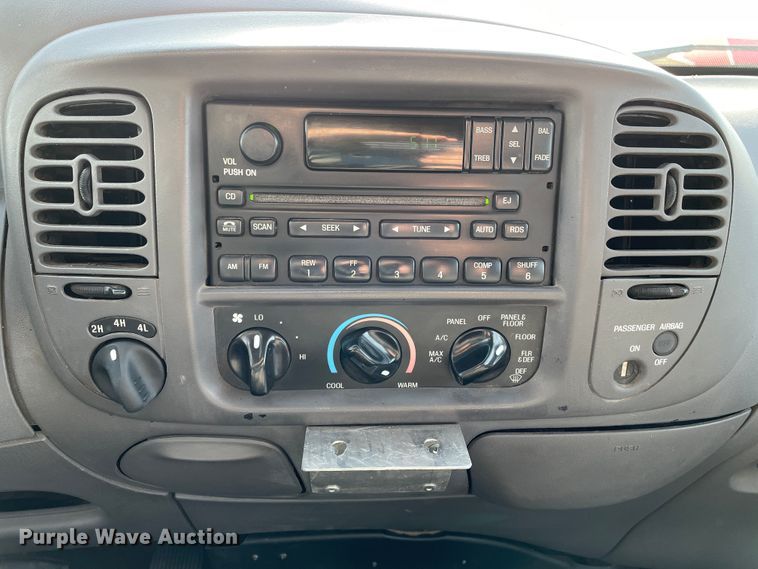 image for item DJ5015 2002 Ford F150  SuperCab pickup truck