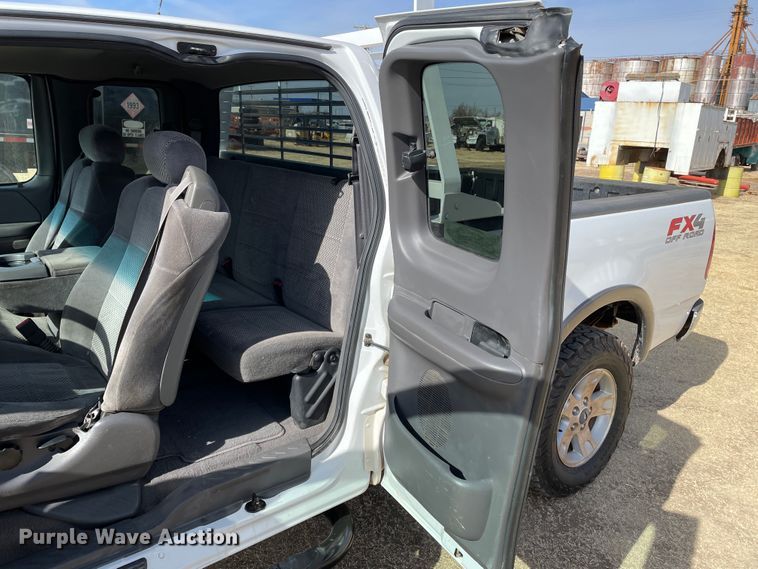 image for item DJ5015 2002 Ford F150  SuperCab pickup truck