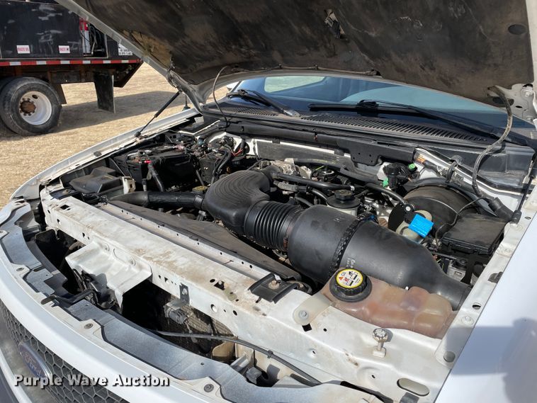 image for item DJ5015 2002 Ford F150  SuperCab pickup truck