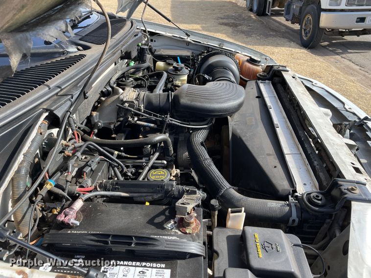 image for item DJ5015 2002 Ford F150  SuperCab pickup truck