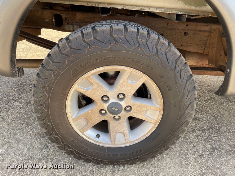 image for item DJ5015 2002 Ford F150  SuperCab pickup truck