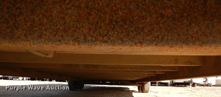 image for item DK0228 2011 TNT THR8.530TA  enclosed cargo trailer