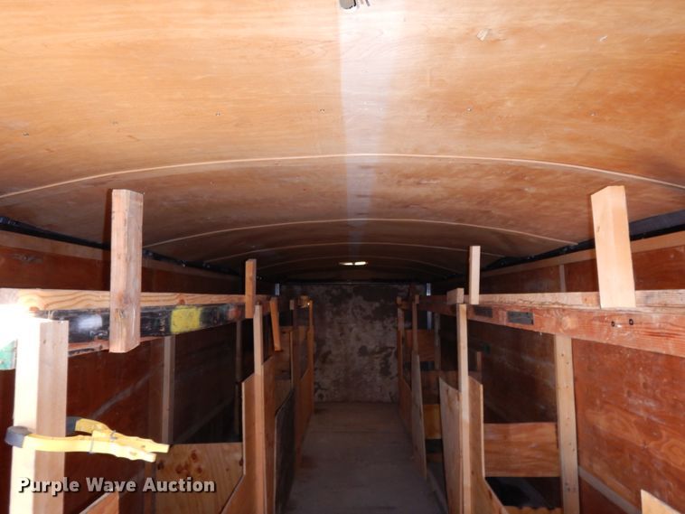 image for item DK0228 2011 TNT THR8.530TA  enclosed cargo trailer