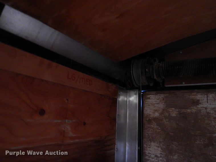 image for item DK0228 2011 TNT THR8.530TA  enclosed cargo trailer