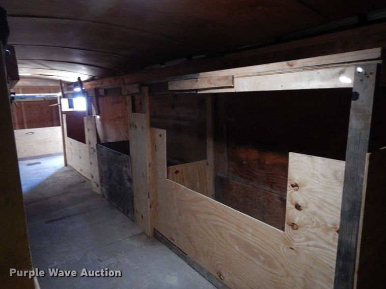 image for item DK0228 2011 TNT THR8.530TA  enclosed cargo trailer