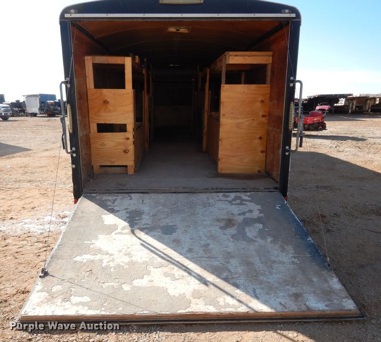 image for item DK0228 2011 TNT THR8.530TA  enclosed cargo trailer