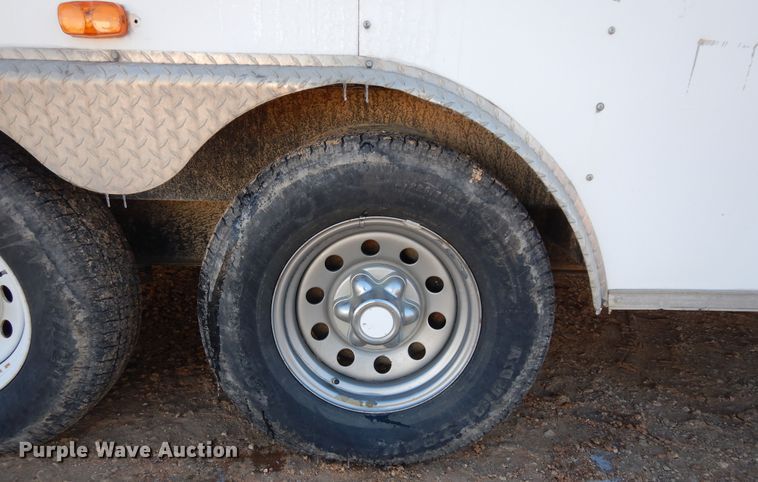 image for item DK0228 2011 TNT THR8.530TA  enclosed cargo trailer