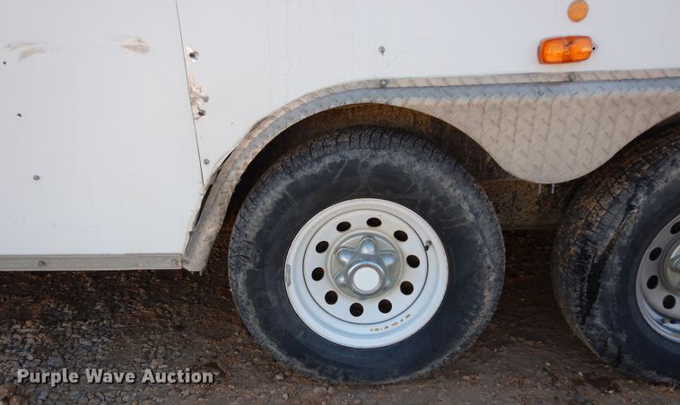 image for item DK0228 2011 TNT THR8.530TA  enclosed cargo trailer