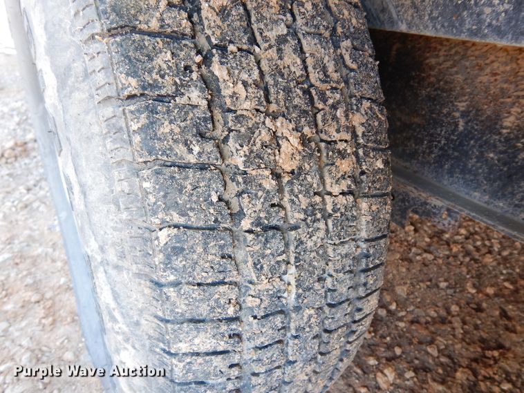 image for item DK0228 2011 TNT THR8.530TA  enclosed cargo trailer