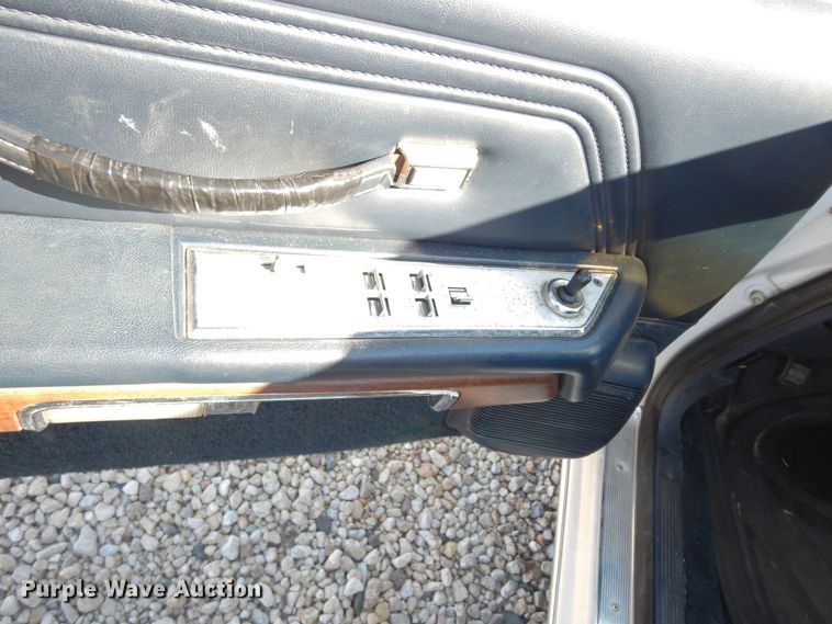 image for item DK0276 1990 Ford Crown Victoria Wagon