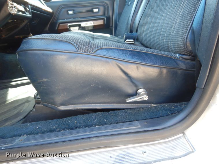 image for item DK0276 1990 Ford Crown Victoria Wagon