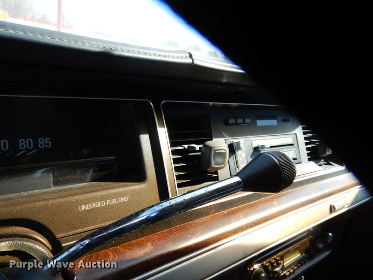 image for item DK0276 1990 Ford Crown Victoria Wagon