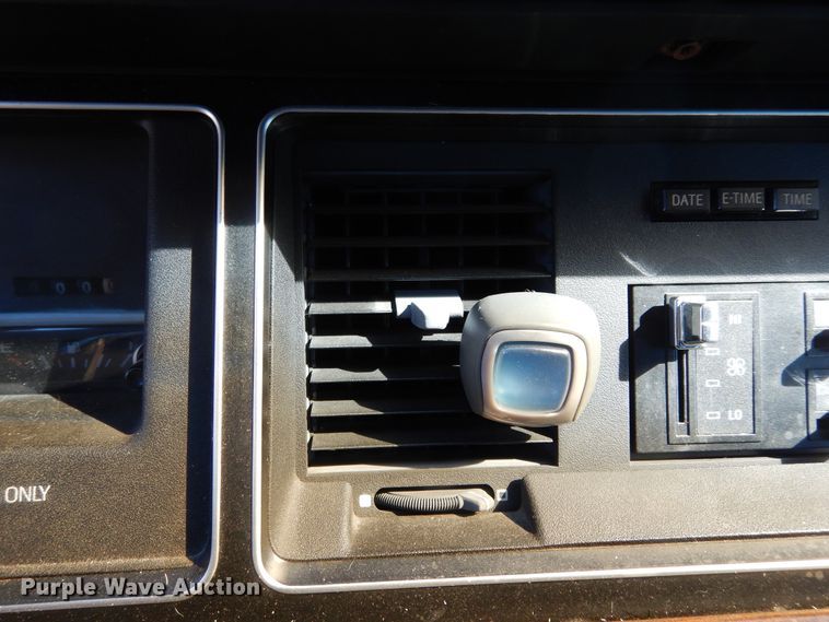 image for item DK0276 1990 Ford Crown Victoria Wagon