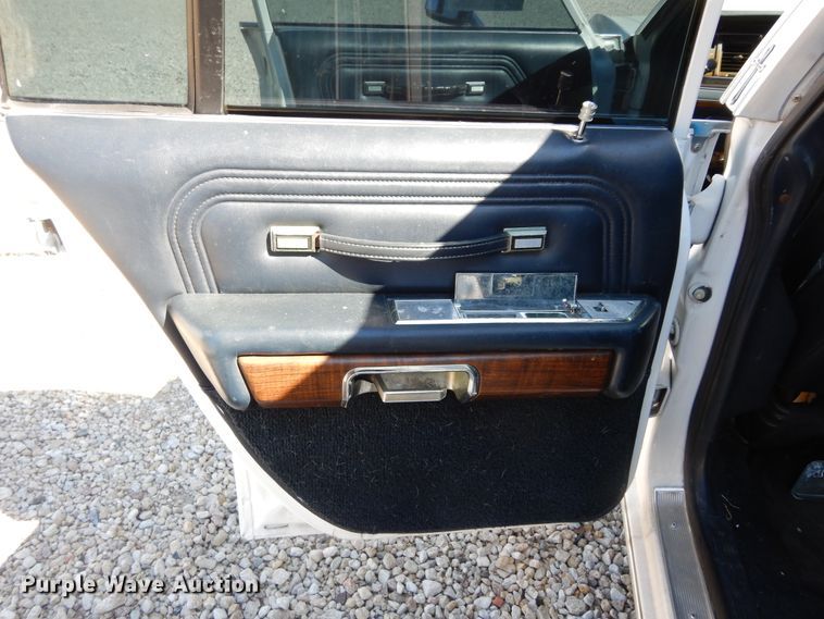 image for item DK0276 1990 Ford Crown Victoria Wagon