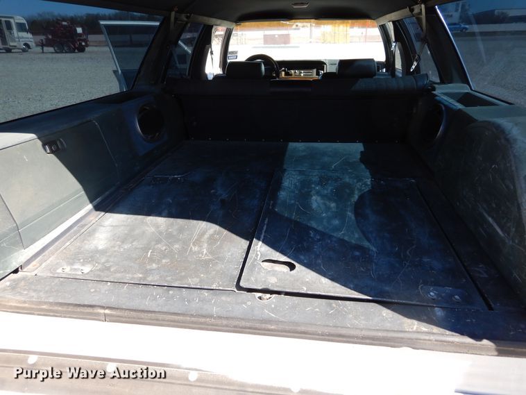 image for item DK0276 1990 Ford Crown Victoria Wagon