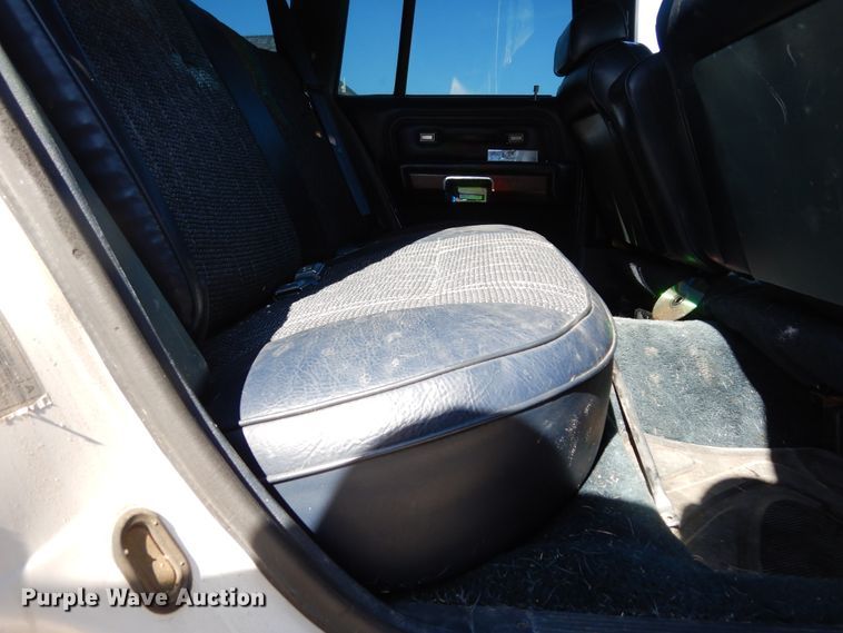 image for item DK0276 1990 Ford Crown Victoria Wagon