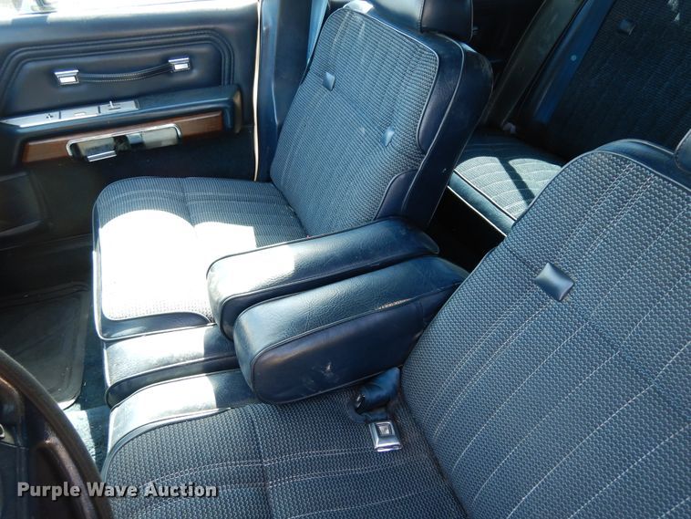 image for item DK0276 1990 Ford Crown Victoria Wagon