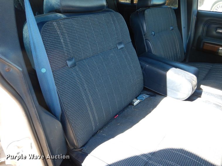 image for item DK0276 1990 Ford Crown Victoria Wagon