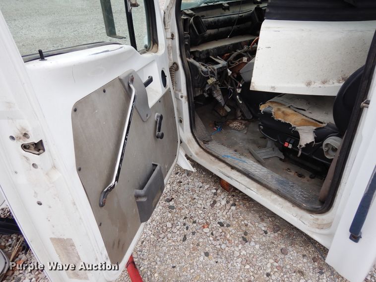 image for item DK0281 (7) truck cabs