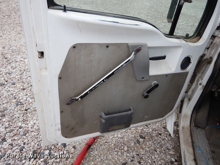 image for item DK0281 (7) truck cabs