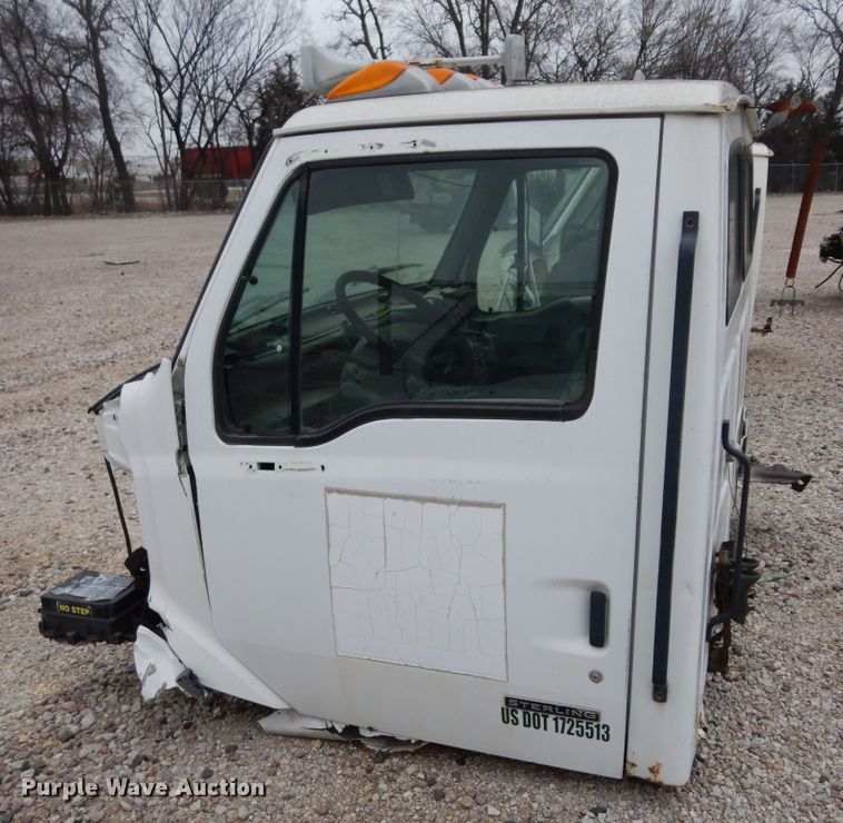 image for item DK0281 (7) truck cabs