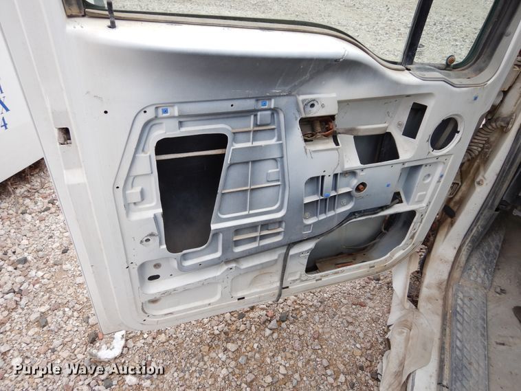 image for item DK0281 (7) truck cabs