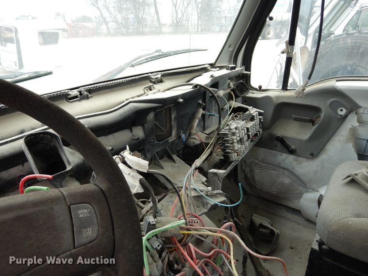 image for item DK0281 (7) truck cabs