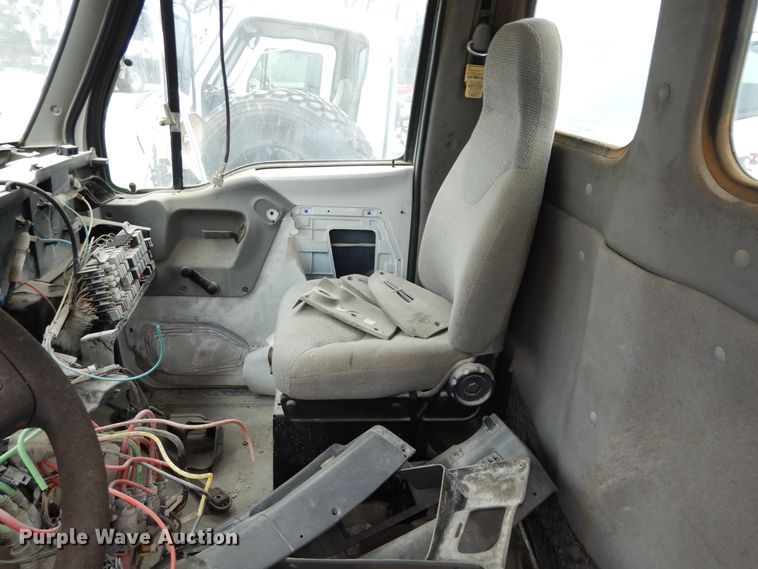 image for item DK0281 (7) truck cabs