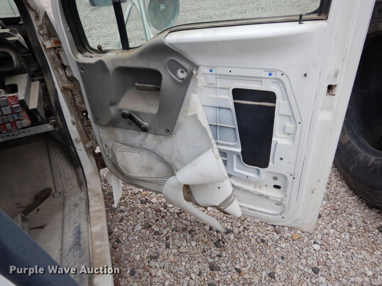 image for item DK0281 (7) truck cabs