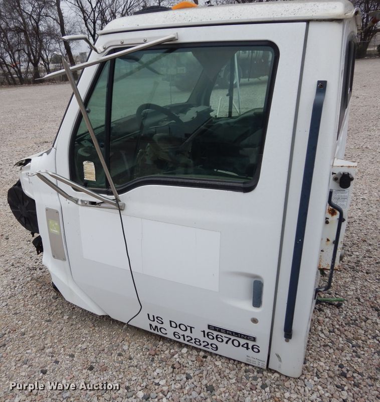 image for item DK0281 (7) truck cabs