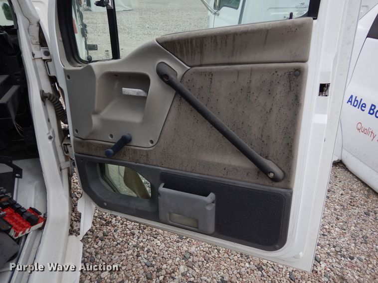 image for item DK0281 (7) truck cabs