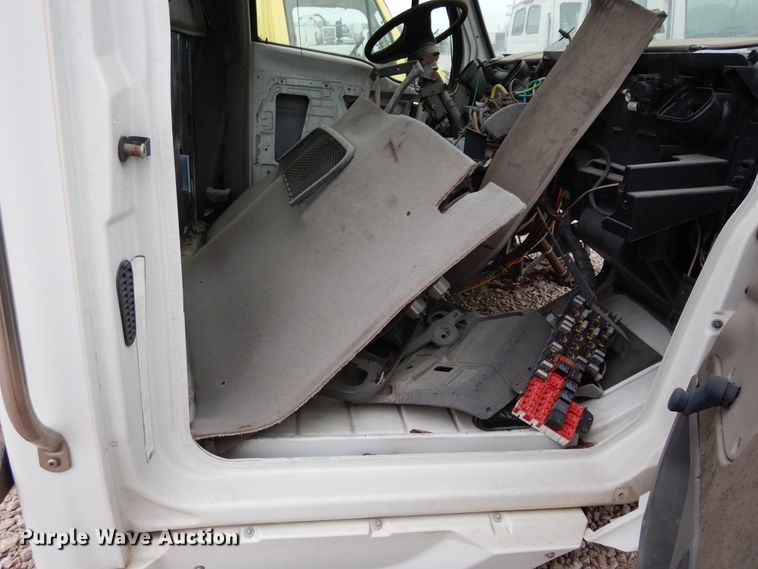 image for item DK0281 (7) truck cabs