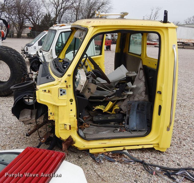 image for item DK0281 (7) truck cabs