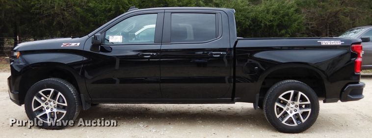 image for item DK0299 2019 Chevrolet Silverado 1500  Crew Cab pickup truck