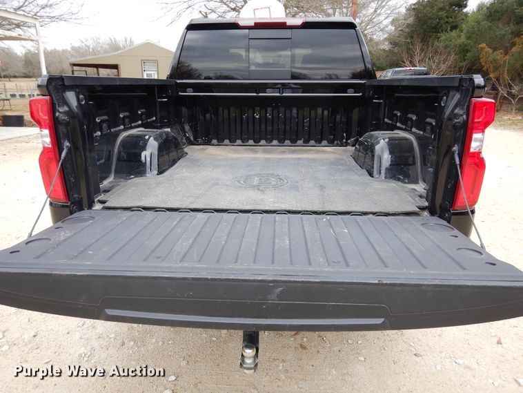 image for item DK0299 2019 Chevrolet Silverado 1500  Crew Cab pickup truck