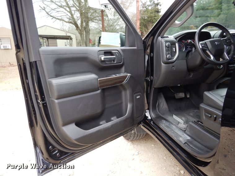 image for item DK0299 2019 Chevrolet Silverado 1500  Crew Cab pickup truck