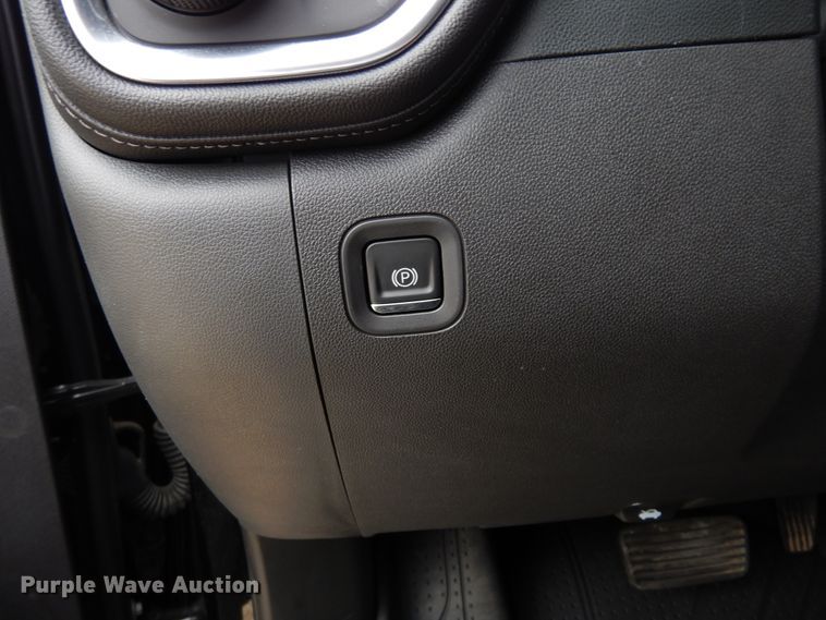 image for item DK0299 2019 Chevrolet Silverado 1500  Crew Cab pickup truck