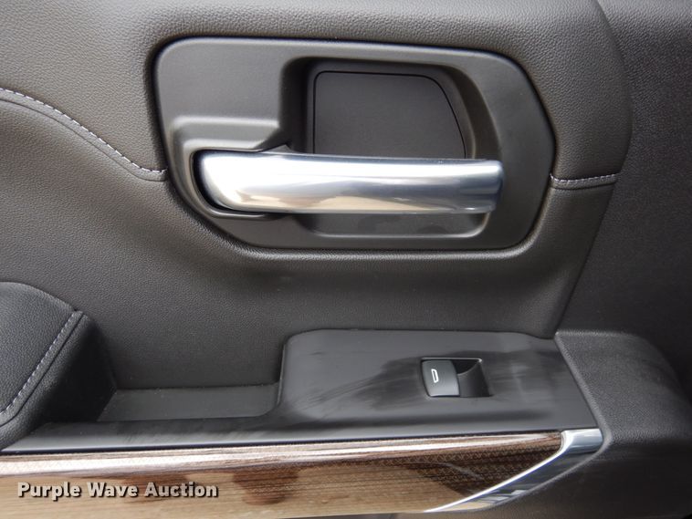 image for item DK0299 2019 Chevrolet Silverado 1500  Crew Cab pickup truck