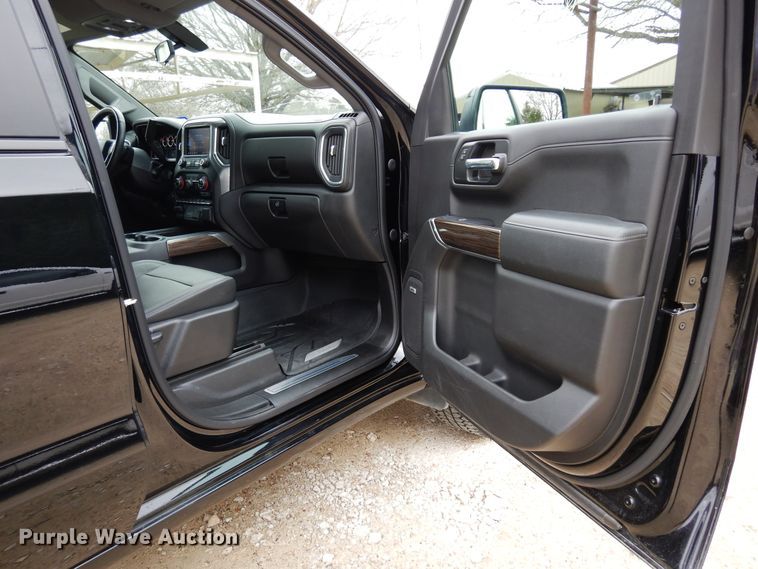 image for item DK0299 2019 Chevrolet Silverado 1500  Crew Cab pickup truck