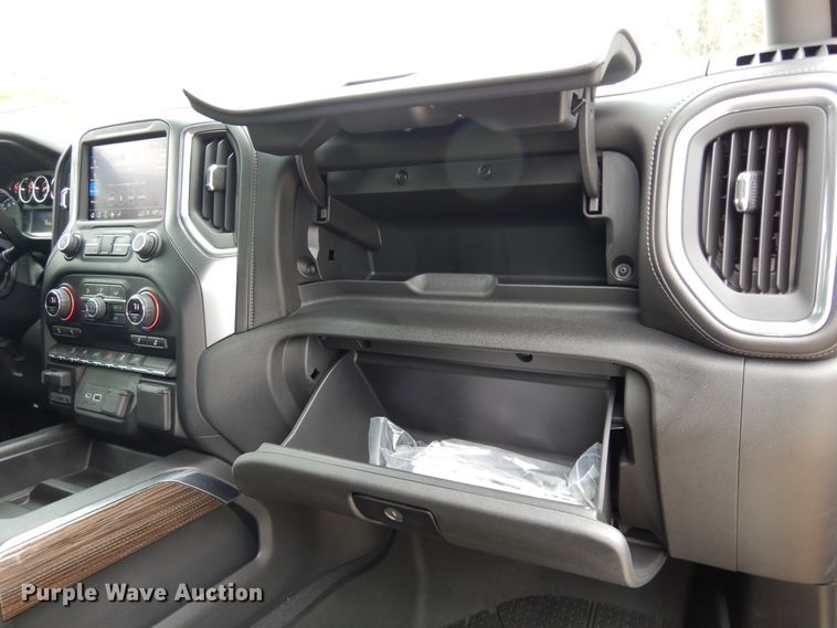 image for item DK0299 2019 Chevrolet Silverado 1500  Crew Cab pickup truck