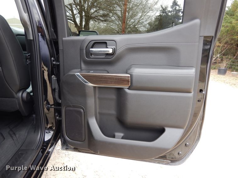 image for item DK0299 2019 Chevrolet Silverado 1500  Crew Cab pickup truck