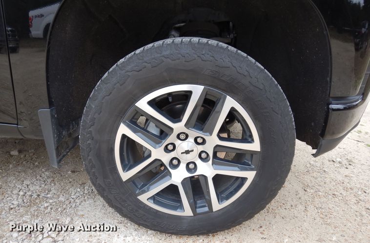 image for item DK0299 2019 Chevrolet Silverado 1500  Crew Cab pickup truck