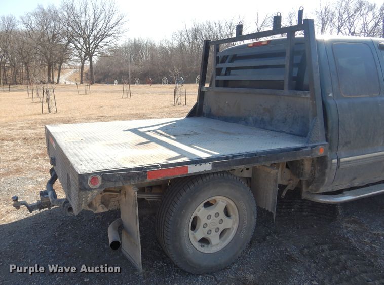 image for item DK4341 2001 Chevrolet Silverado 1500  Ext. Cab flatbed pickup truck