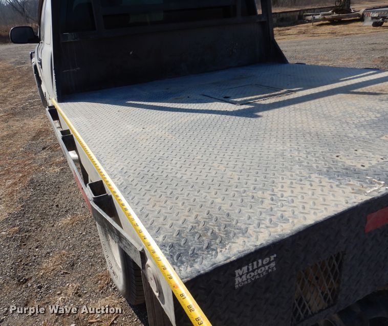 image for item DK4341 2001 Chevrolet Silverado 1500  Ext. Cab flatbed pickup truck