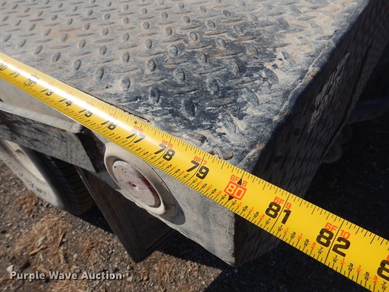 image for item DK4341 2001 Chevrolet Silverado 1500  Ext. Cab flatbed pickup truck