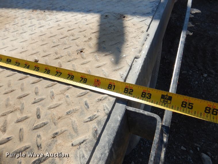 image for item DK4341 2001 Chevrolet Silverado 1500  Ext. Cab flatbed pickup truck